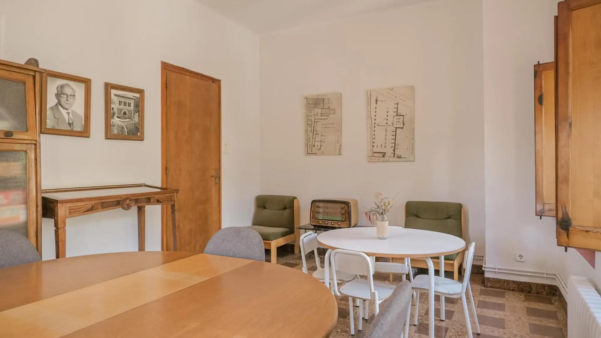 Can Severi, Casa Con Historia En Besalú Spagna